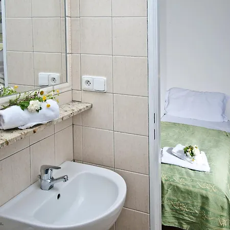 诺瓦滋沃霍斯特海滩度假村 假日公园 *