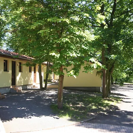 诺瓦滋沃霍斯特海滩度假村 假日公园 Křečovice